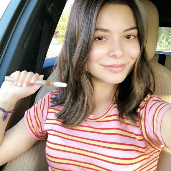 Meet your Posher, Xoe - Picture 1 of 1